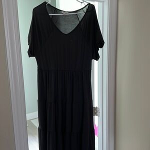 Black short sleeve tiered dress